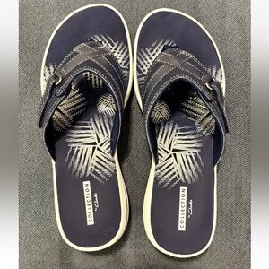 Clarks Dark Blue Sandals Cloudsteppers 7 1/2